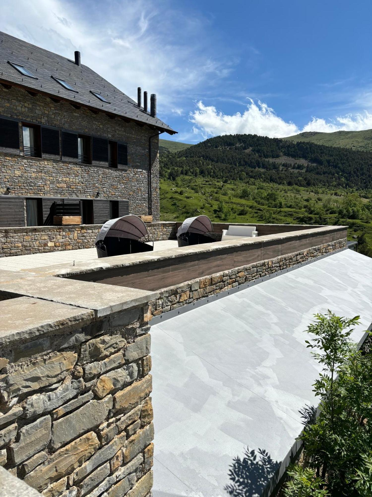 Aparthotel Siente Boi & Spa Pla de l'Ermita Exterior photo